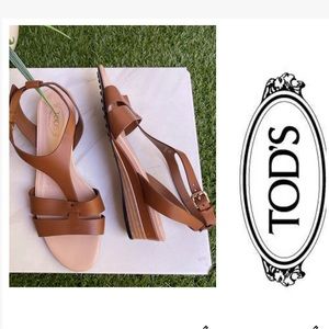 TOD'S
Cognac Leather T-Strap Wedge Sandal, 35mm size 36.5 US 6.5 $645 like new